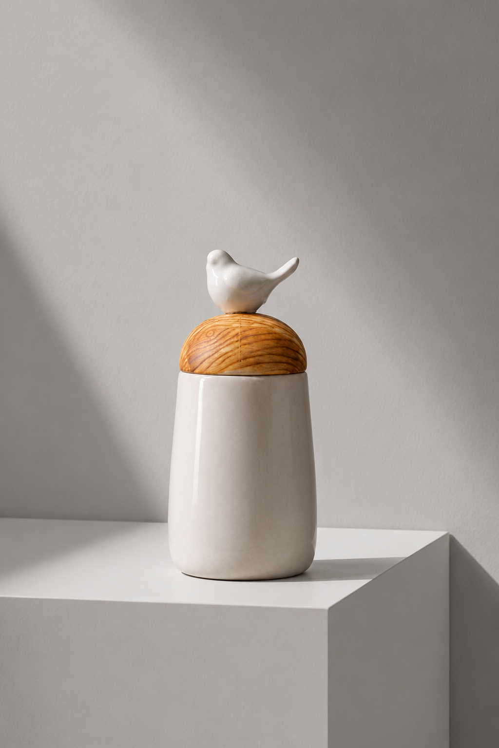 The Helpful Nordic Bird Ceramic Container 500ml