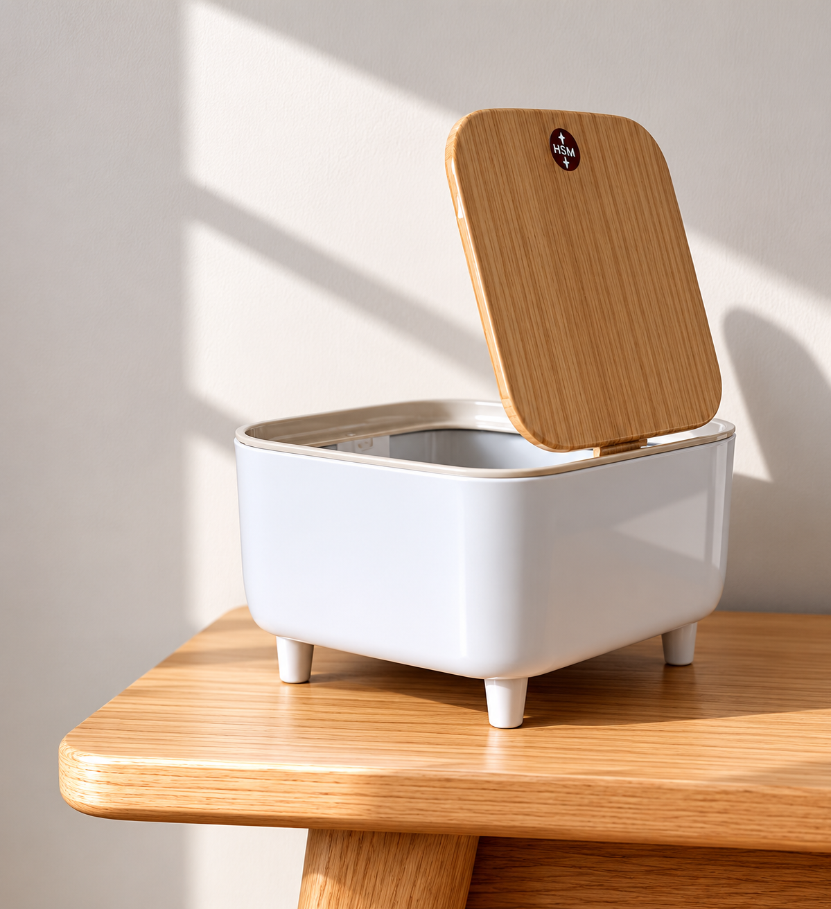The Helpful Modern Nordic Low-Height Dustbin